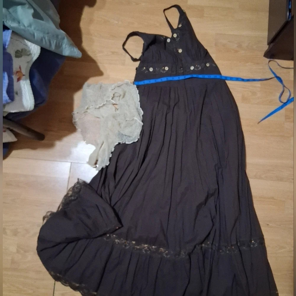 Gorgeous Tribal Brown Dress with Cream Shawl - Picture 3 of 3